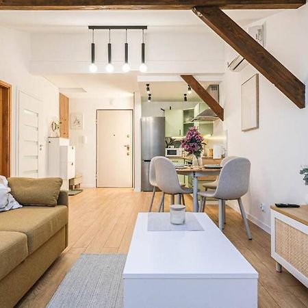 Cozy Loft Under The Wawel Sky Apartment Krakow Bagian luar foto