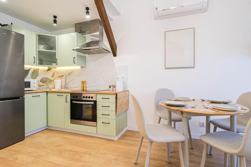 Cozy Loft Under The Wawel Sky Apartment Krakow Bagian luar foto